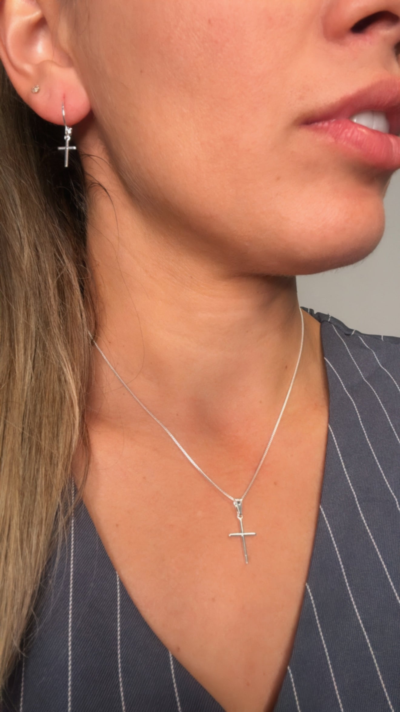 Conjunto Cruz – Colar e Brinco em Prata 925