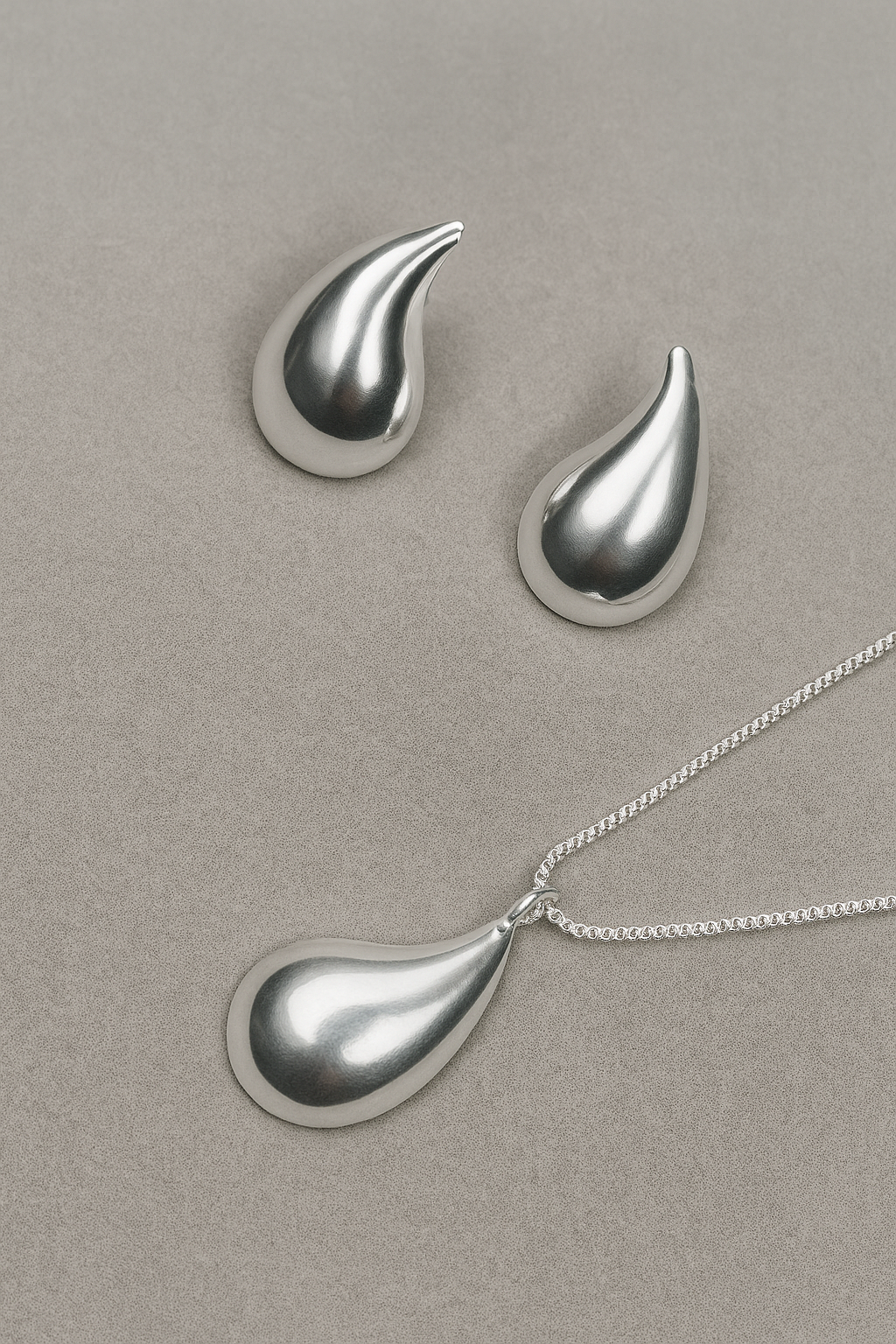 Conjunto Gota Minimalista  Banhado em Ródio
