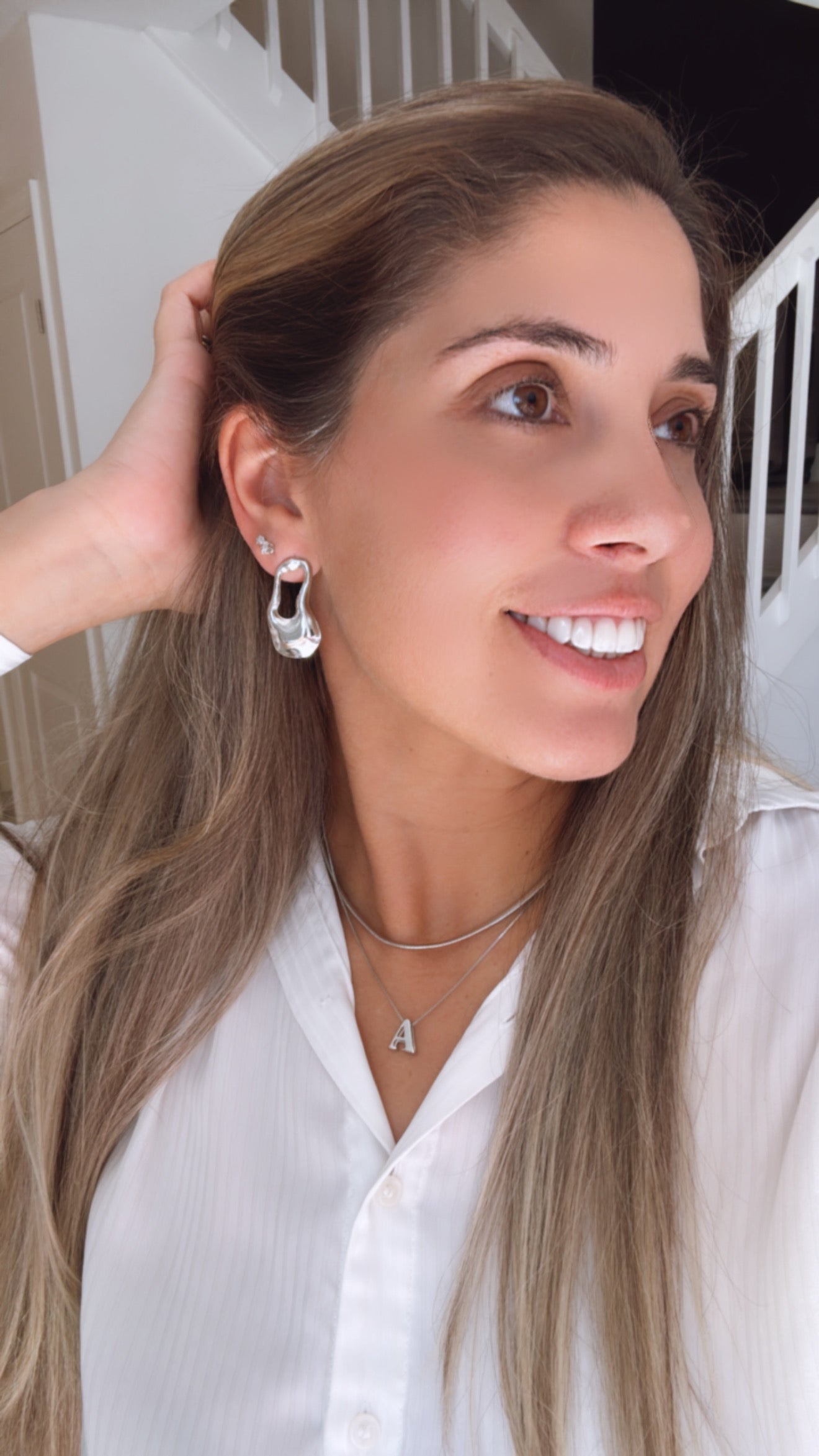 Brinco Gota Orgânica Banhado a Ouro 18k – Design Moderno e Elegante