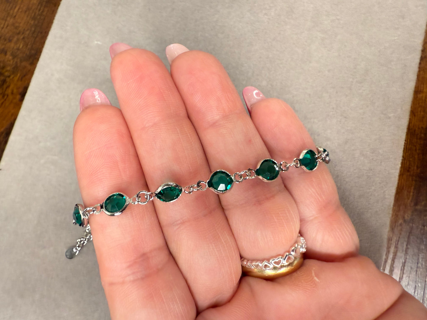 Pulseira Riviera com Zircônias Verdes e Banho de Prata 925 – Luxo e Sofisticação