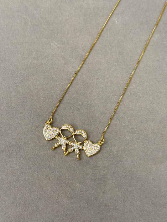 Colar Mãe com Dois Filhos – Banhado a Ouro 18k com Zircônias