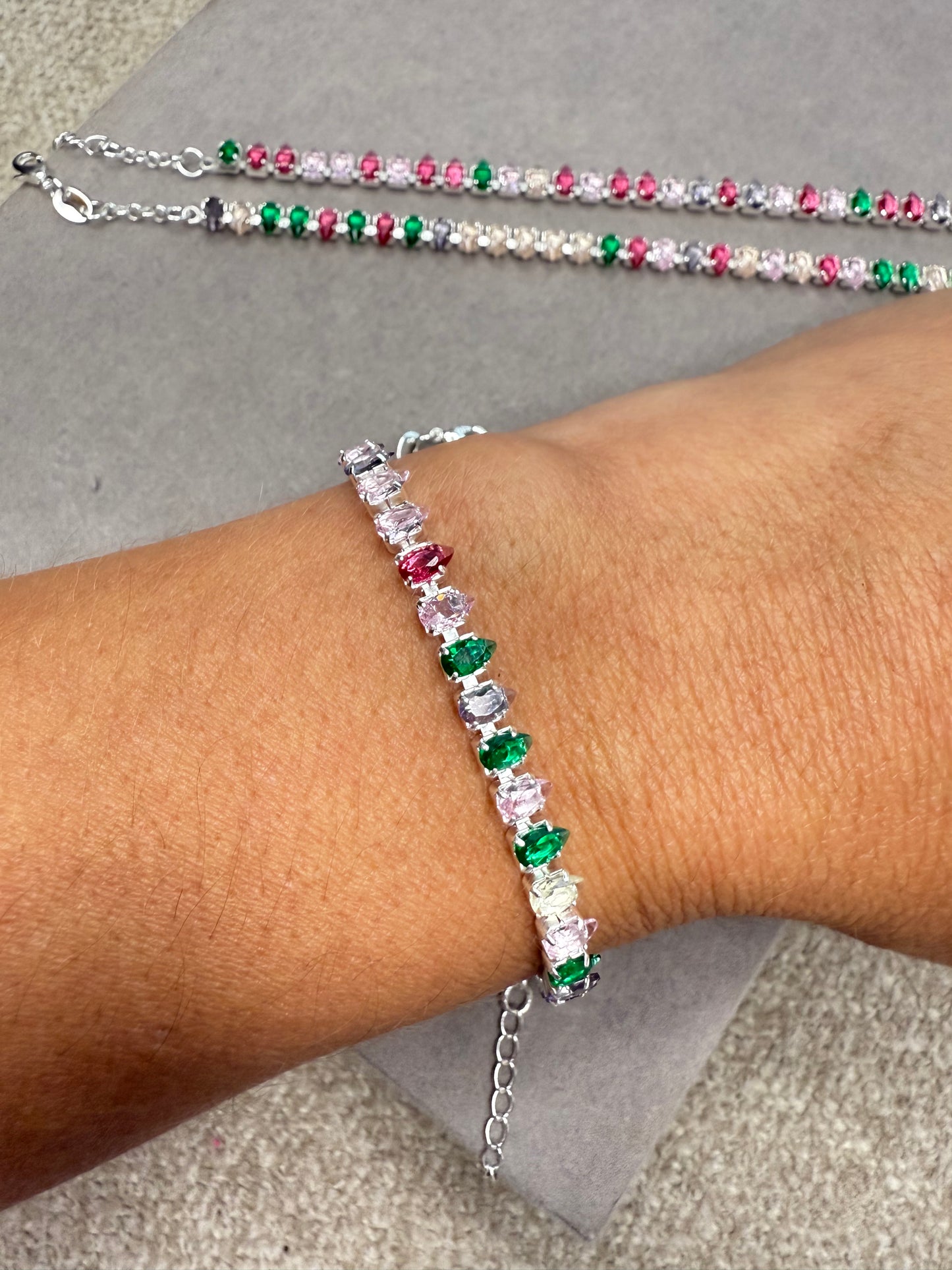Pulseira Riviera Colorida com Zircônias – Banho de Prata e Ajustável